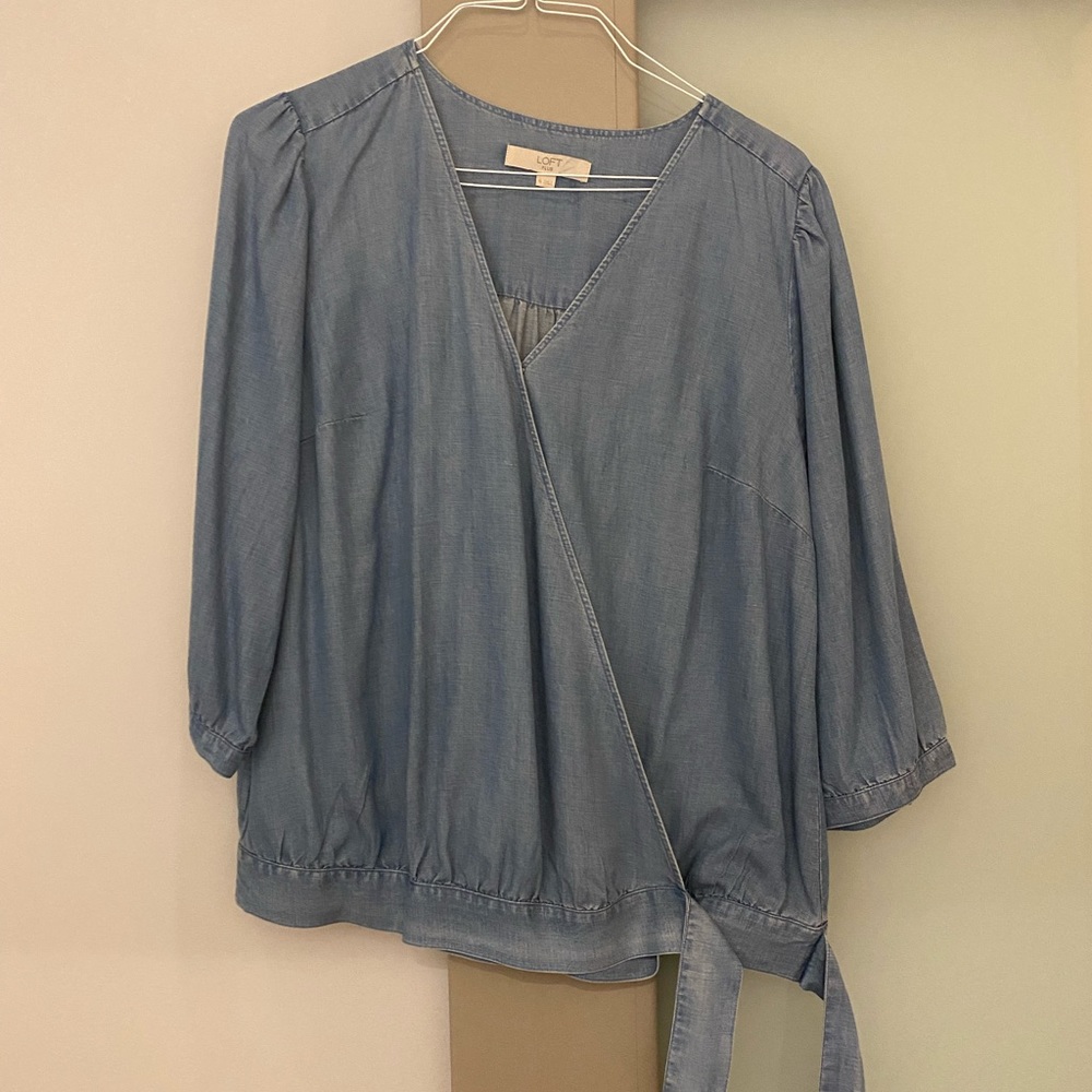 Loft Plus top that ties at waist. - size 16